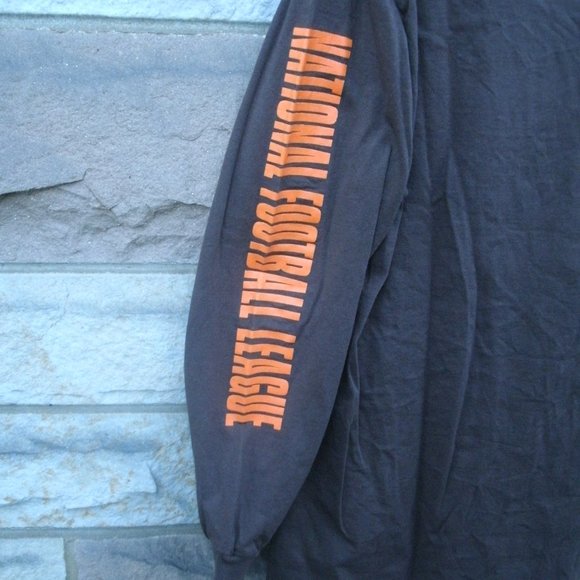Cleveland Browns Football Long Sleeve T-Shirt NFL Size M - Picture 10 of 16